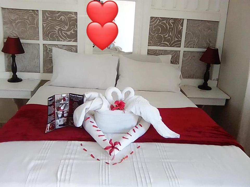 Emampingeni Lodge Bizana 外观 照片